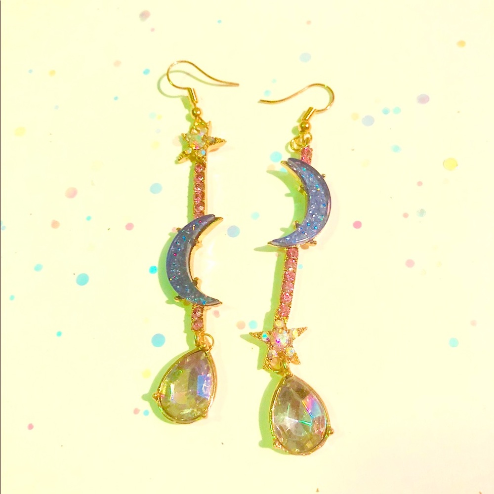 Super unique Moon and Star Earrings !